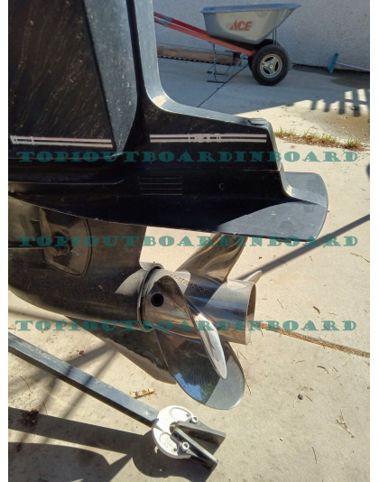 Mercury Black Max 200 HP 2 Stroke Outboard Boat Motor - Fresh Water Used Mercury Black Max 200 HP 2 Stroke Outboard Boat Motor - Fresh Water Used