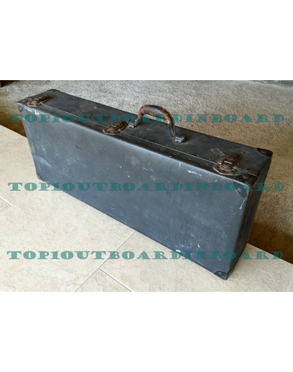 VINTAGE ELTO OUTBOARD MOTOR TRAVEL CASE &amp; ACCESSORIES - GOOD CONDITION